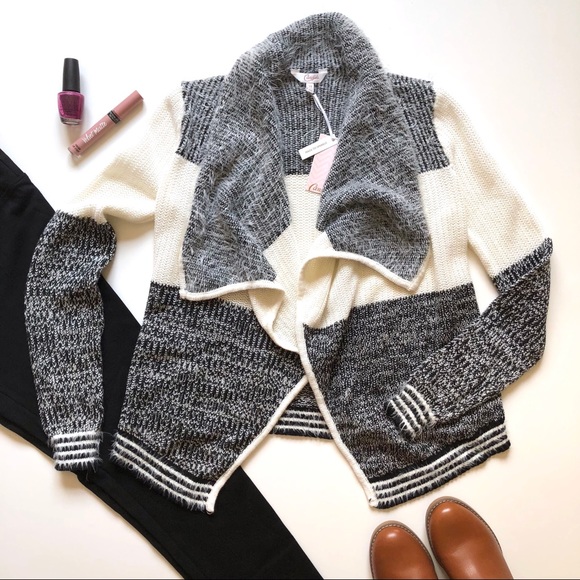 Candie's Sweaters - NWT Candie’s Black Cropped Waterfall Cozy Sweater